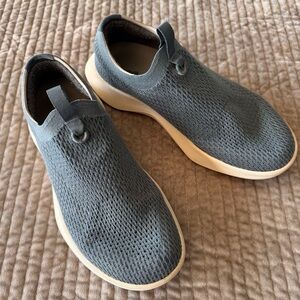 Allbirds tree dasher relay slip on shoes in Calm Teal color Size 8